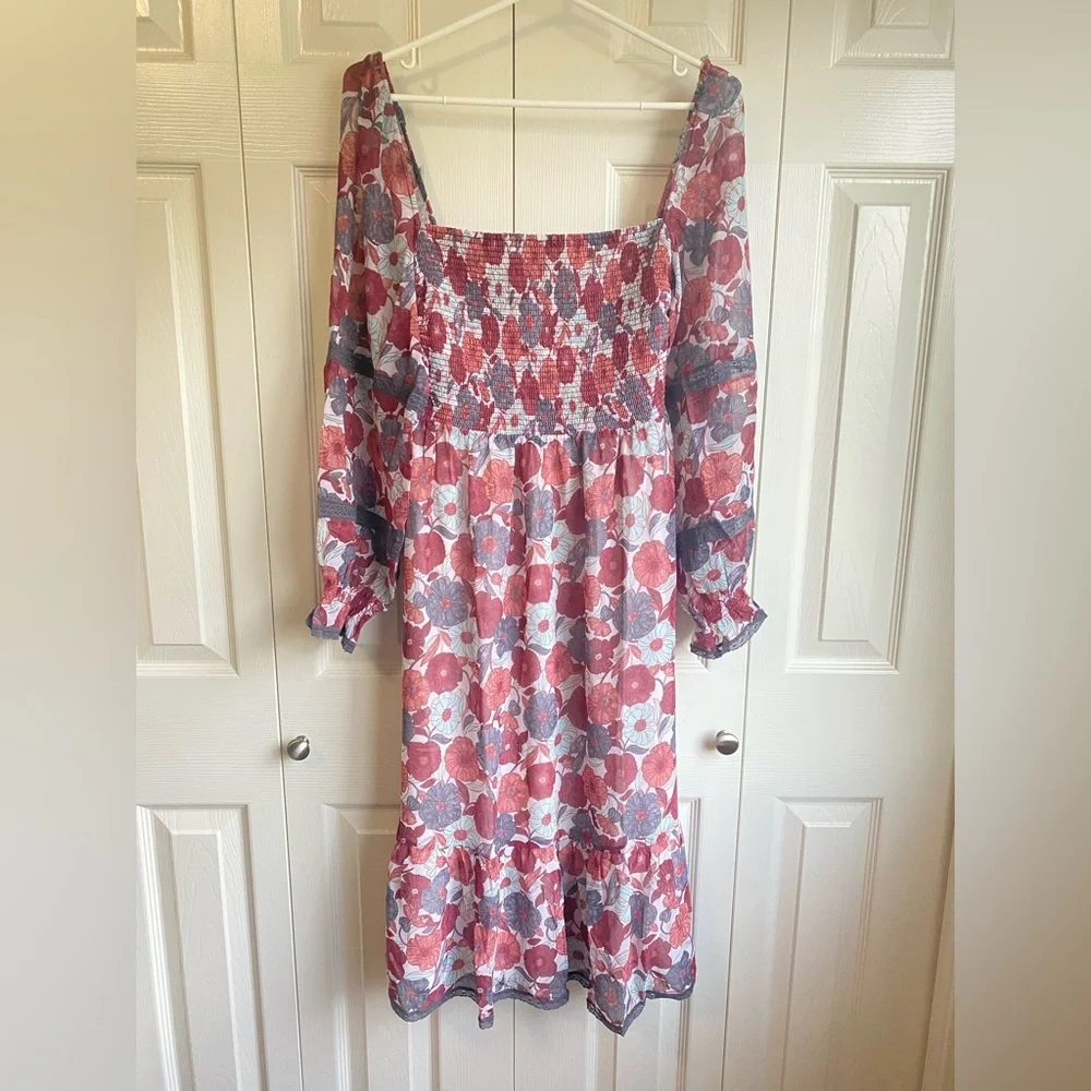 New Aritzia Wilfred Grace Smocked square-neck midi dress - Picture 4 of 13